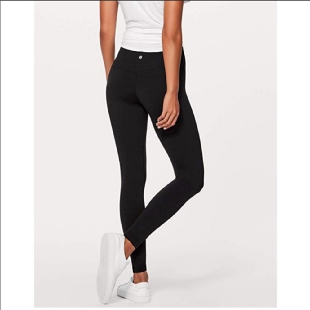 Lululemon Black Wunder Under leggings